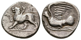 SIKYONIA, Sikyon. Hemidracma. (Ar. 2,35g/15mm). 330-280 a.C. (HGC 5, 213). Anv: Chimera avanzando a izquierda, entre las patas monograma griego. Rev: ...