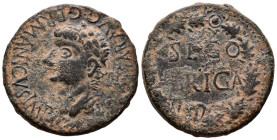 SEGOBRIGA (Saelices, Cuenca). As. (Ae. 11,08g/29mm). 37-41 d.C. (FAB-2191). Anv: Cabeza laureada de Calígula a izquierda, alrededor leyenda: C CAESAR ...