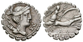 GENS CLAUDIA. Denario. (Ar. 3,91g/19mm). 79 a.C. Taller auxiliar de Roma. (Crawford 383/1a; FFC 566). Anv: Busto diademado de Diana a derecha portando...