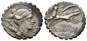 GENS CLAUDIA. Denario. (Ar. 4,00g/19mm). 79 a.C. Taller auxiliar de Roma. (Crawford 381/1a; FFC 567). Anv: Busto diademado de Diana a derecha portando...