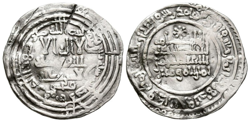 CALIFATO DE CÓRDOBA. Abd al- Rahman III al-Nasir. Dírham (Ar. 2,74g/23mm). 330 H...