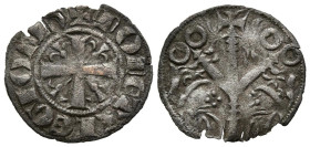FERNANDO III (1217-1252). Dinero. (Ve. 0,57g/17mm). León. (FAB-212). Anv: Cruz patada con veros sobre vástagos en los cuadrantes, alrededor leyenda: M...
