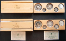 JUAN CARLOS I (1975-2014). Serie completa (8 estuches en total y 40 monedas). de la I a la IV de la Colección de 5 Valores de plata tanto en brillo co...