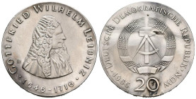 ALEMANIA. 20 Mark (Ar. 20,88g/33mm). 1966. RDA. 250 aniversario muerte de Gottfried Wilheim Leibniz. (Km#16.1). SC. Rara.