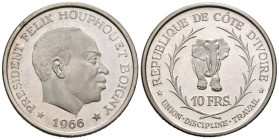 COSTA DE MARFIL. 10 Francos (Ar. 24,98g/34mm). 1966. Presidente Félix Houphouet. (Km#1). PROOF. Escasa.