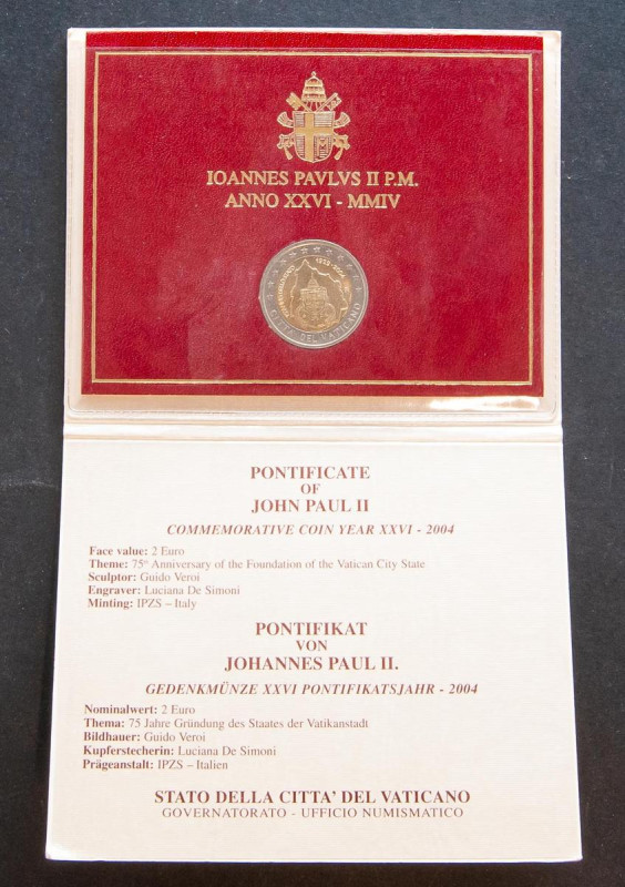 VATICANO. Cartera oficial con la moneda de 2 Euros de 2004. Juan Pablo II. Roma ...