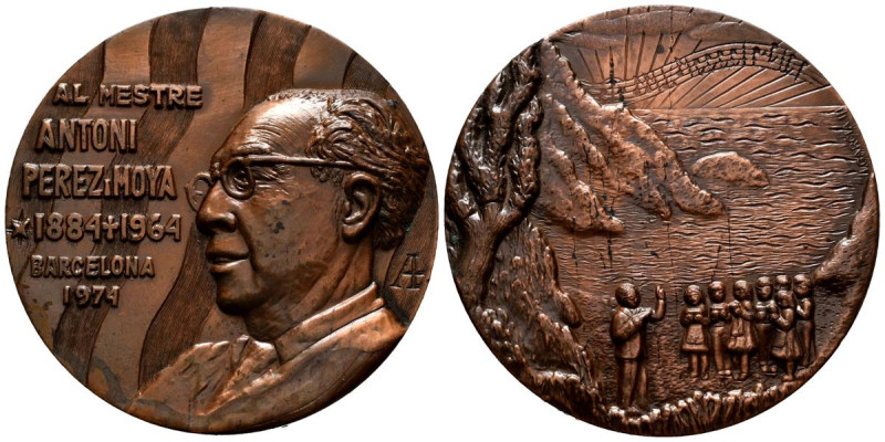 ANTONI PEREZ MOYA. Medalla. (Ae. 173,75g/60mm). 1974. Barcelona. EBC.