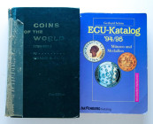 Conjunto de 13 catálogos destacando varias ediciones del Wolrd Coins, Unusual Wolrd Coins y World Paper Money. Diferentes fechas de edición así como e...