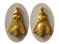 PHOENICIA, Ca. 500 BC. Early Phoenician gold Bee pendent.