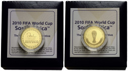 Republik, seit 1960 1/4 Unzen 2010 22.0 mm. Gold 999.9. FIFA Fussball-Weltmeisterschaft Südafrika. Die offizielle südafrikanische Gedenkmünze. / FIFA ...