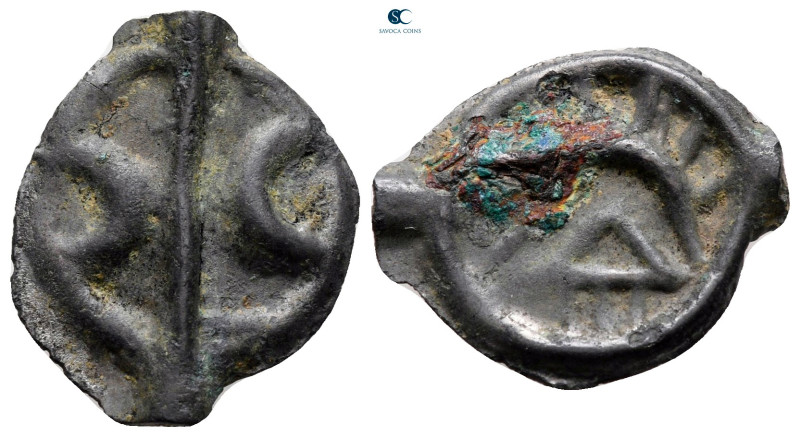 Central Gaul. Lingones 100-30 BC. 
Potin

20 mm, 2,13 g



very fine