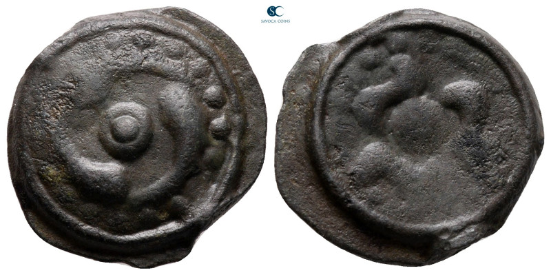 Central Gaul. Lingones 100-30 BC. 
Potin

20 mm, 5,40 g



very fine
