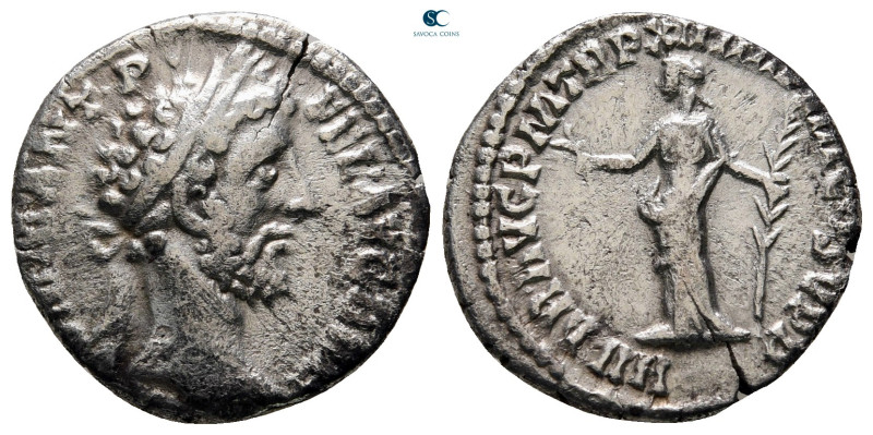 Commodus AD 180-192. Rome
Denarius AR

18 mm, 2,42 g



nearly very fine