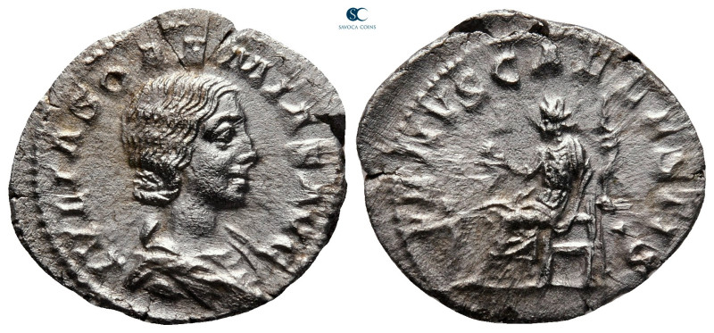 Julia Soaemias. Augusta AD 218-222. Rome
Denarius AR

20 mm, 2,52 g



ve...