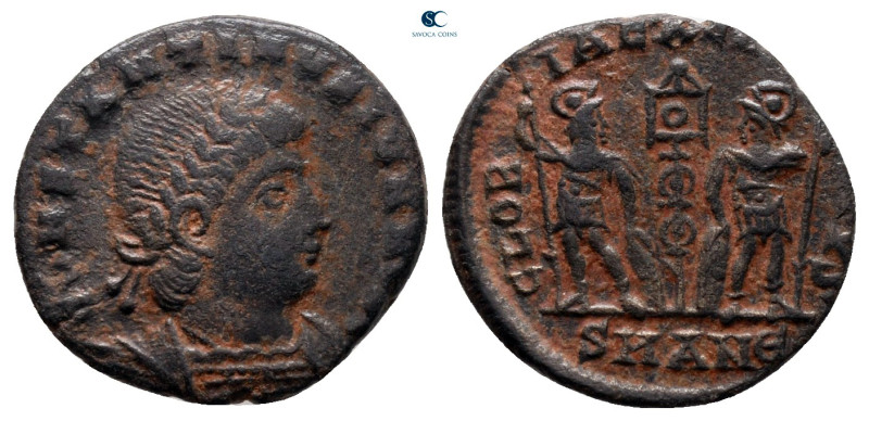 Constantine II, as Caesar AD 317-337. Antioch
Follis Æ

15 mm, 1,39 g



...