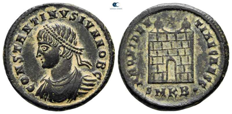 Constantine II, as Caesar AD 317-337. Cyzicus
Follis Æ

20 mm, 3,10 g



...