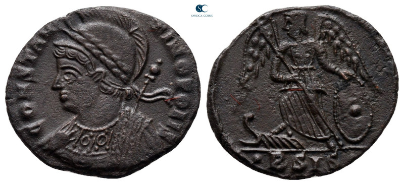 City Commemoratives AD 330-354. Siscia
Follis Æ

17 mm, 2,37 g



very fi...