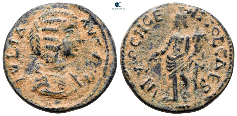 Pisidia. Antioch. Julia Domna. Augusta AD 193-217. 
Bronze Æ

23 mm, 7,00 g
...