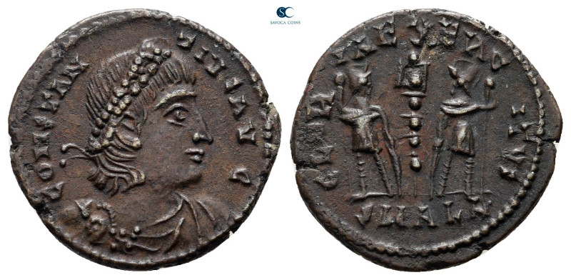 Constantius II AD 347-361. Alexandria
Follis Æ

16 mm, 1,70 g



very fin...