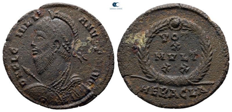 Julian II Apostate AD 360-363. Heraclea
Follis Æ

21 mm, 3,00 g



nearly...