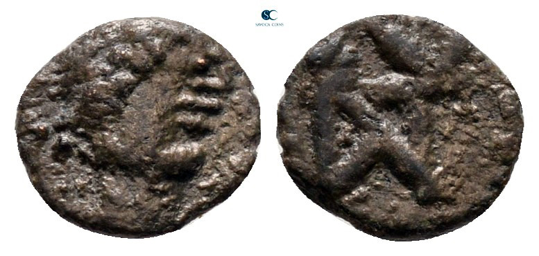 Anastasius I AD 491-518. Uncertain mint
Nummus Æ

8 mm, 0,37 g



very fi...