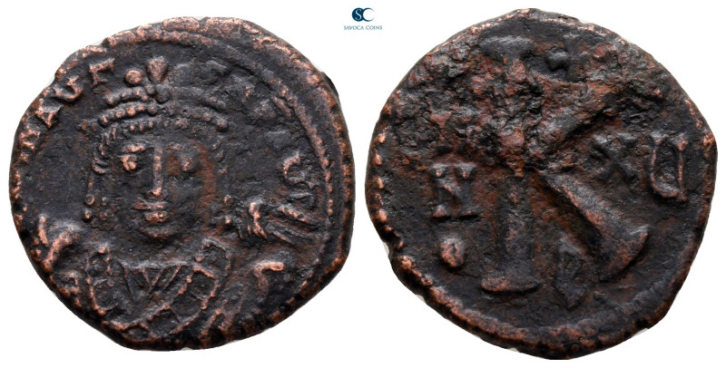 Maurice Tiberius AD 582-602. Theoupolis (Antioch)
Half Follis or 20 Nummi Æ

...