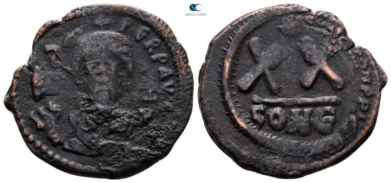 Phocas AD 602-610. Constantinople
Half Follis or 20 Nummi Æ

25 mm, 5,71 g
...