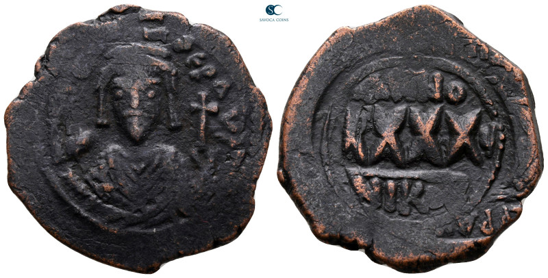 Phocas AD 602-610. Nikomedia
Follis or 40 Nummi Æ

32 mm, 11,40 g



near...