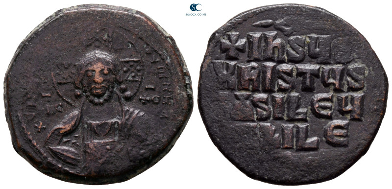 Basil II Bulgaroktonos AD 976-1025. Constantinople
Follis Æ

28 mm, 9,90 g
...