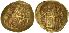 John II, Comnenus (1118-1143), hyperpyron, Thessalonica, Christ enthroned facing wearing nimbus, rev., John standing facing, holding labarum and akaki...
