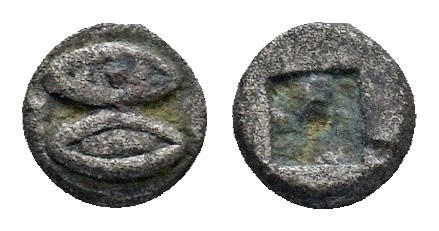 Lesbos, uncertain mint AR Tetartemorion 0,20gr. Circa 450 BC. Two eyes / Irregul...
