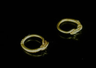 Pair of gold earrings. Roman, 1st-2nd century AD. Property of a private collector; acquired before 1970s. 0,94g, 10mm