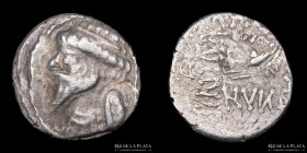 Elymais, Kamnaskires V (54-32BC) AR Hemidrachm