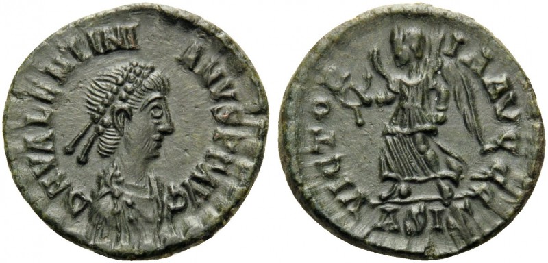Valentinian II, 375-392. (Bronze, 14 mm, 1.12 g, 6 h), Siscia, 1st officina, 384...