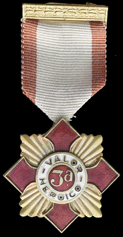 Bravery Medal, 1926, Third Class, breast badge in gilt and red enamel, 45mm (Gro...