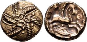 BRITAIN. Trinovantes & Catuvellauni. Addedomaros, circa 40-30 BC. Stater (Gold, 17 mm, 5.54 g). Six-armed wreath spiral with three crescents at center...
