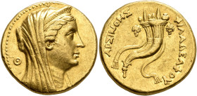PTOLEMAIC KINGS OF EGYPT. Arsinoe II, wife of Ptolemy II, died 270 BC. Mnaieion or Oktadrachm (Gold, 26 mm, 27.78 g, 12 h), Alexandria, 254/3-253/2. V...