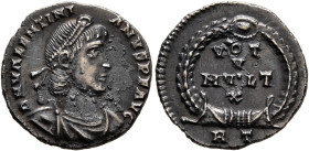 Valentinian I, 364-375. Siliqua (Silver, 16 mm, 2.03 g, 6 h), Rome, 364-367. D N VALENTINI-ANVS P F AVG Pearl-diademed, draped and cuirassed bust of V...