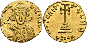 Justinian II, first reign, 685-695. Solidus (Gold, 18 mm, 4.40 g, 6 h), Constantinopolis, 686-687. IЧSTINIANЧS PЄ AV Bust of Justinian II facing, with...