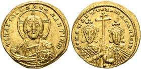 Constantine VII Porphyrogenitus, with Romanus I, 913-959. Solidus (Gold, 20 mm, 4.31 g, 6 h), Constantinopolis, 945-959. +IҺS XPS RЄX RЄGNANTIЧm Nimba...