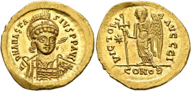 Anastasius I, 491-518. Solidus (Gold, 20 mm, 4.49 g, 6 h), Constantinopolis, circa 507-518. D N ANASTASIVS P P AVG Pearl-diademed, helmeted and cuiras...