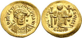 Justin I, 518-527. Solidus (Gold, 21 mm, 4.49 g, 6 h), Constantinopolis, 522-527. D N IVSTINVS P P AVG Pearl-diademed, helmeted and cuirassed bust of ...