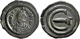 Justinian I, 527-565. Pentanummium (Bronze, 20 mm, 4.26 g, 10 h), Constantinopolis, 538-542. D N IVSTINIANVS P P AVC Diademed, draped and cuirassed bu...