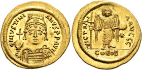 Justinian I, 527-565. Solidus (Gold, 20 mm, 4.49 g, 6 h), Thessalonica, circa 542-562. D N IVSTINIANVS P P AVG Helmeted, diademed and cuirassed bust o...