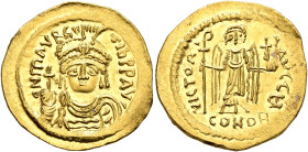 Maurice Tiberius, 582-602. Solidus (Gold, 22 mm, 4.07 g, 6 h), Constantinopolis, 583-602. O N mAVRC TIb P P AVC Draped and cuirassed bust of Maurice T...