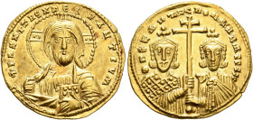Romanus II, 959-963. Solidus (Gold, 20 mm, 4.35 g, 6 h), Constantinopolis, 959. +IҺS XPS RЄX RЄGNANTIЧM Nimbate bust of Christ facing, wearing tunic a...