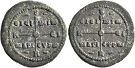 Sisinnios, magistros, second half of the 10th century. Tessera (Bronze, 20 mm, 4.27 g, 12 h). Large cruciform monogram KVPIЄ RO(H)ΘЄI; in quadrants, C...