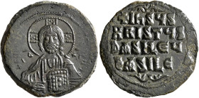 Anonymous Folles, time of Basil II & Constantine VIII, circa 976-1025. Follis (Bronze, 28 mm, 11.69 g, 6 h), Constantinopolis. +ЄM[MANOV]HΛ Nimbate bu...