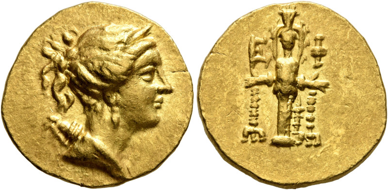 IONIA. Ephesos. Circa 122/1-121/0. Stater (Gold, 20 mm, 8.52 g, 12 h). Draped bu...