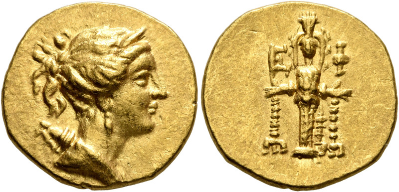 IONIA. Ephesos. Circa 122/1-121/0. Stater (Gold, 20 mm, 8.48 g, 12 h). Draped bu...